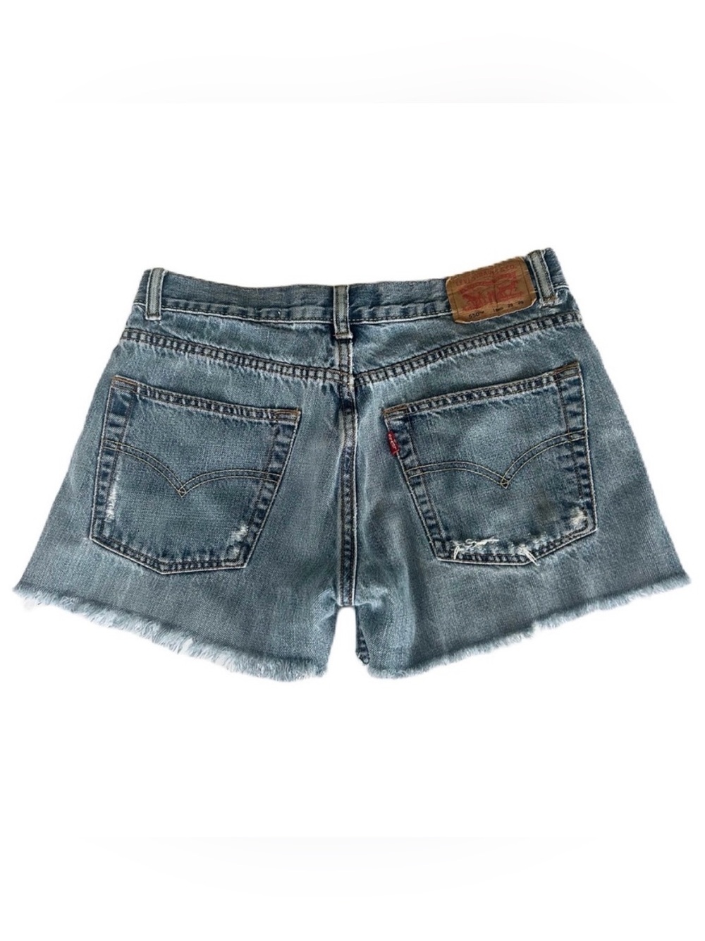Levi’s ReLove 550 Relaxed Red Tab Cut Off Distressed Denim Shorts Small 26/27
